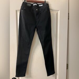 NWT Black Skinny Jeans